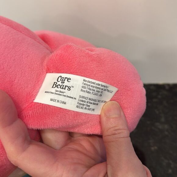 Care Bear Love A Lot With 3 Valentine Hearts 2019 - Picture 8 of 9